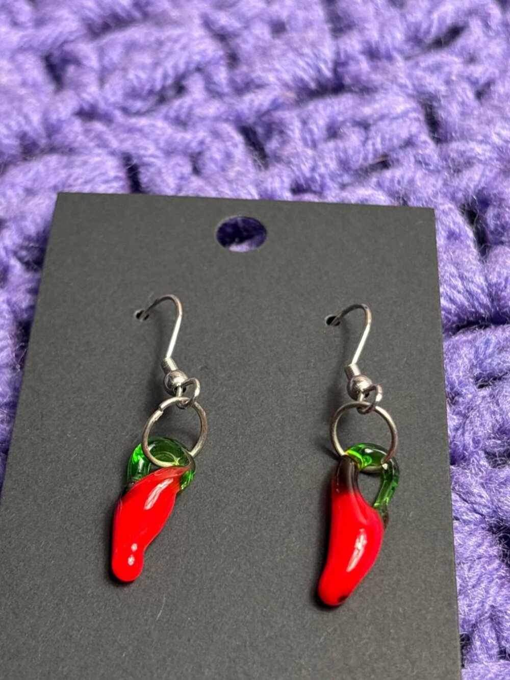 Art Glass Chili Pepper Dangle Earrings Red Green Silvertone Hooks 1 inch